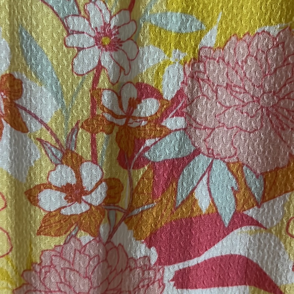 Torrid floral print blouse - Picture 7 of 8